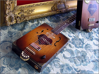 Daddy Mojo Dolorosa Cigar Box Guitar